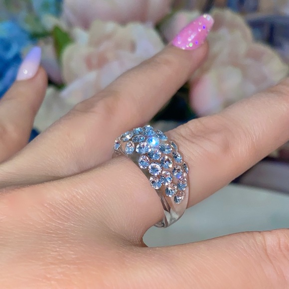 Acrylic Ring With Swarovski Crystals, Lucite Ring, Modern Crystal Ring - Picture 3 of 13